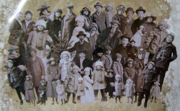 idea-ology, Tim Holtz Christmas Paper Dolls
