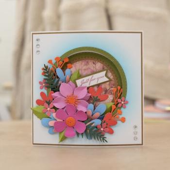 Crafters Companion, Set Floral Creations Stamp & Die Floral Creations und Linen Card Pad - Summer/Spring