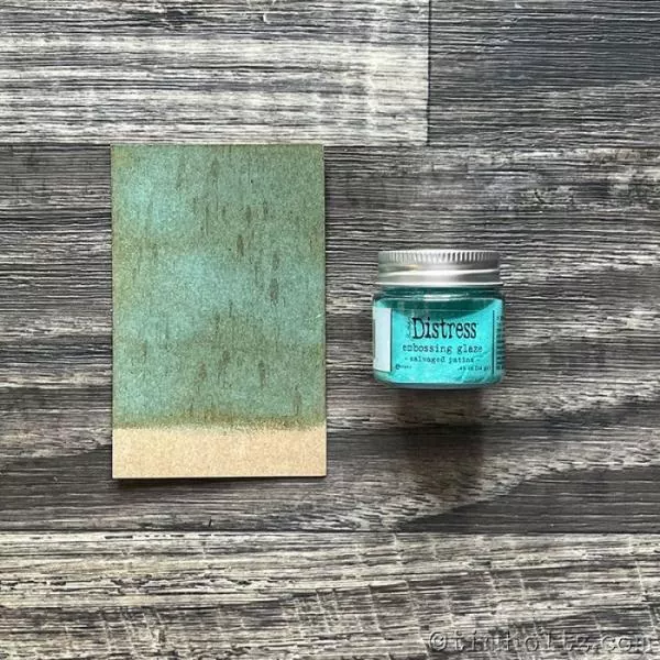 Ranger • Distress embossing glaze Salvaged patina